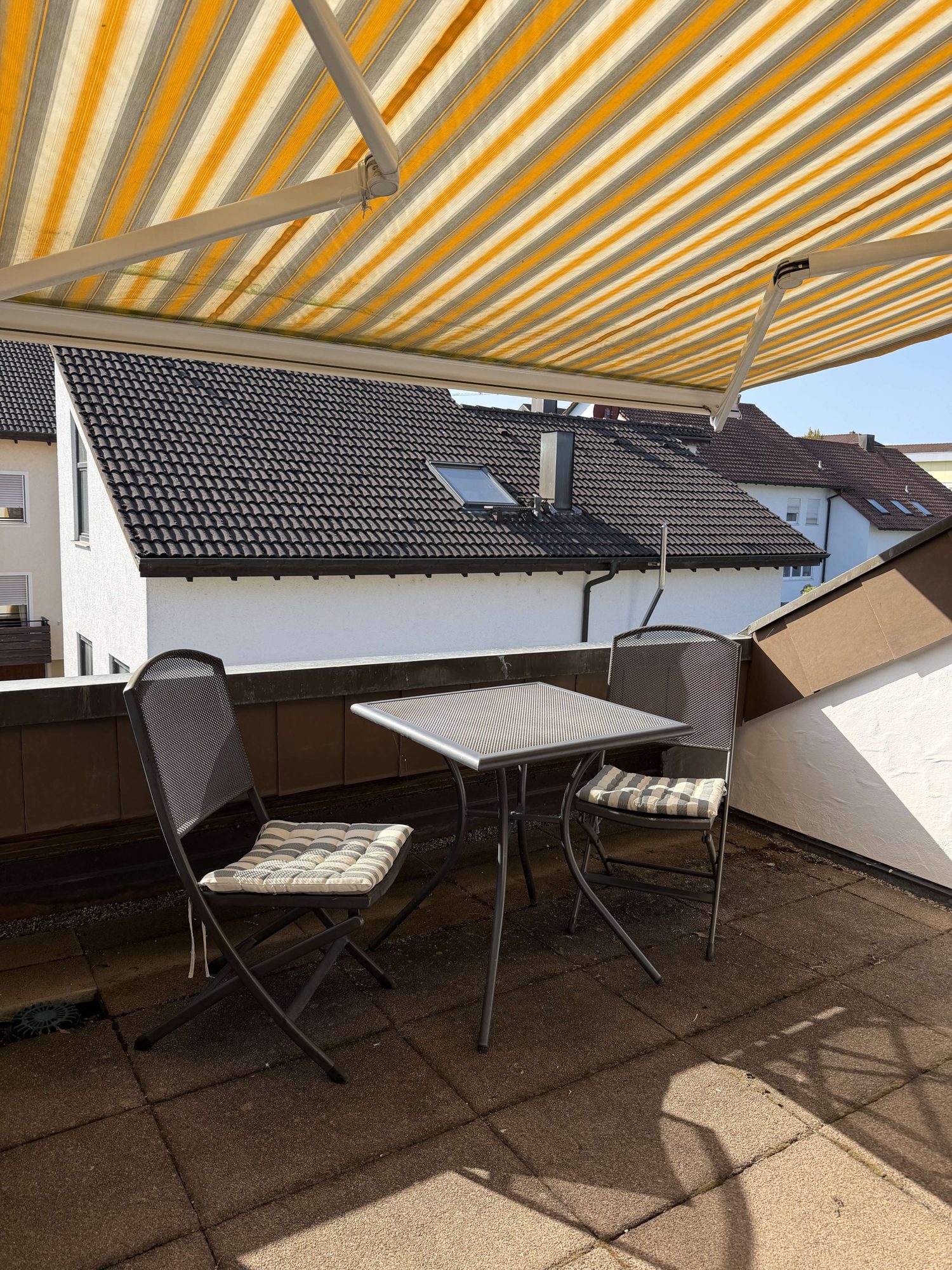 Dachbalkon mit Markise